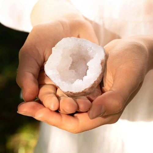 Promotes positive energy flow